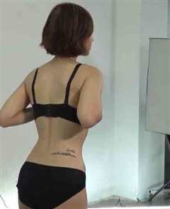 漂亮性感的模特姐妹