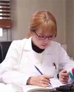 男泌尿科里的女医生