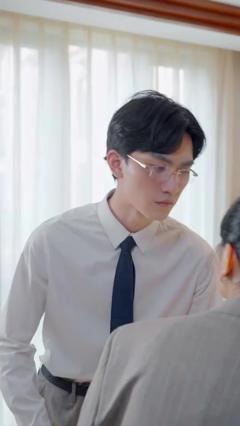 相亲当天和豪门霸总闪婚了
